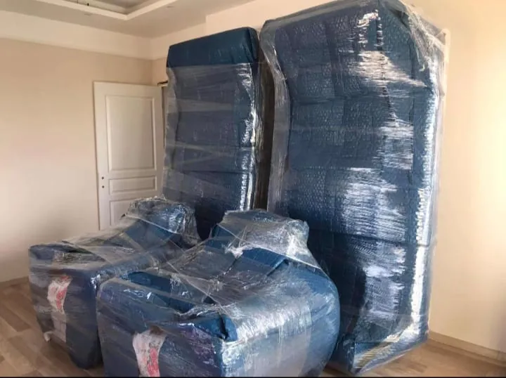 Ümitköy Nakliyat ev taşıma öncesi paketlenen salon takımı